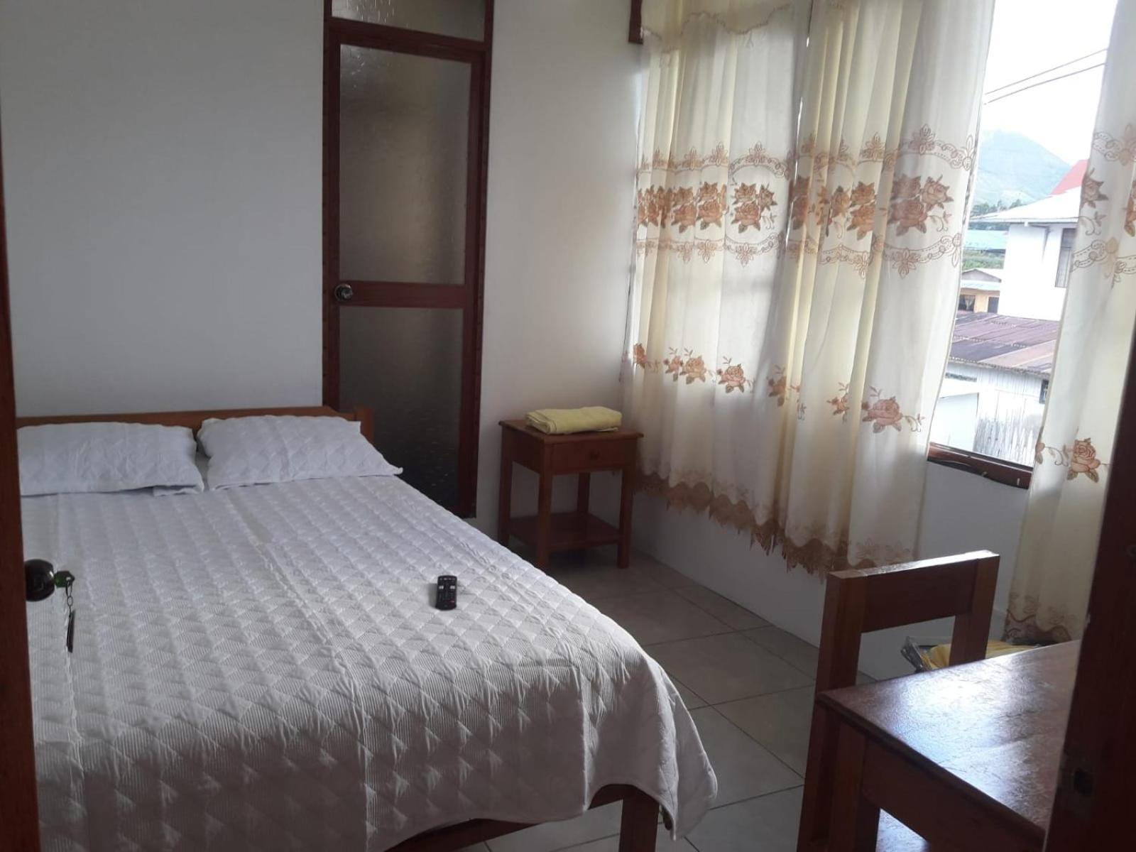 Hospedaje Olguita Oxapampa Ngoại thất bức ảnh