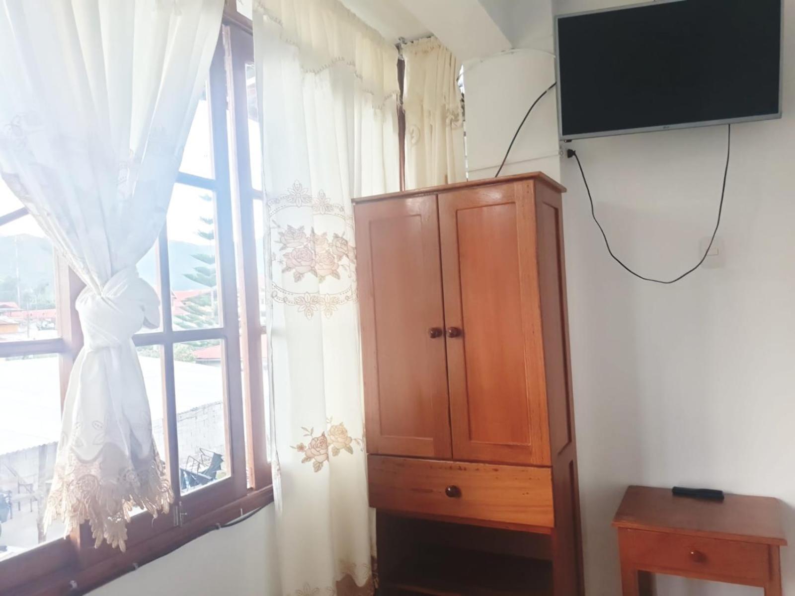 Hospedaje Olguita Oxapampa Ngoại thất bức ảnh