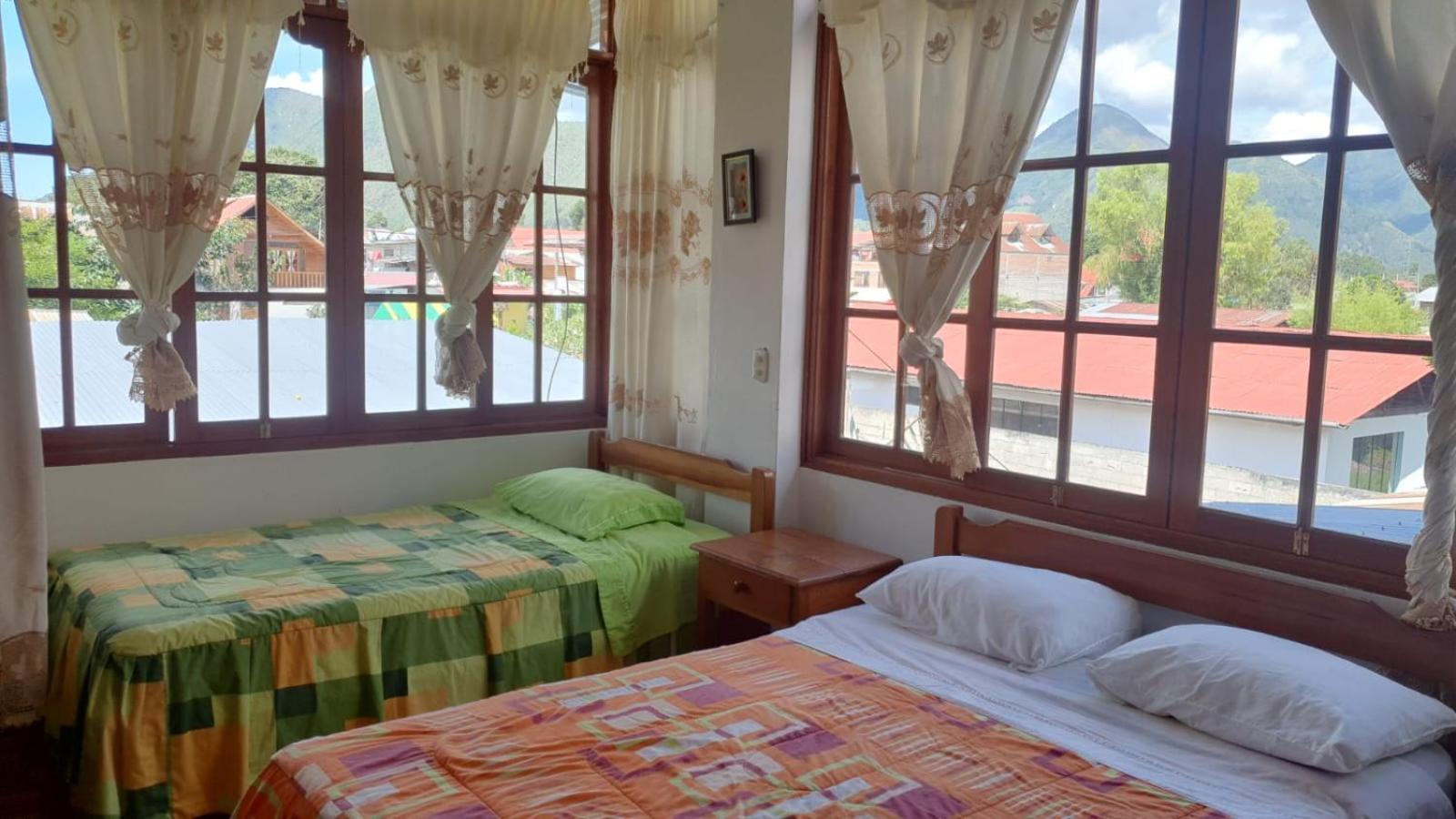 Hospedaje Olguita Oxapampa Ngoại thất bức ảnh
